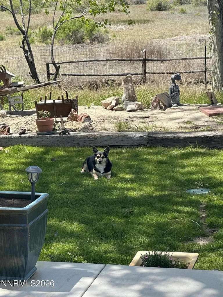 2195 Old River Fallon NV 89406
