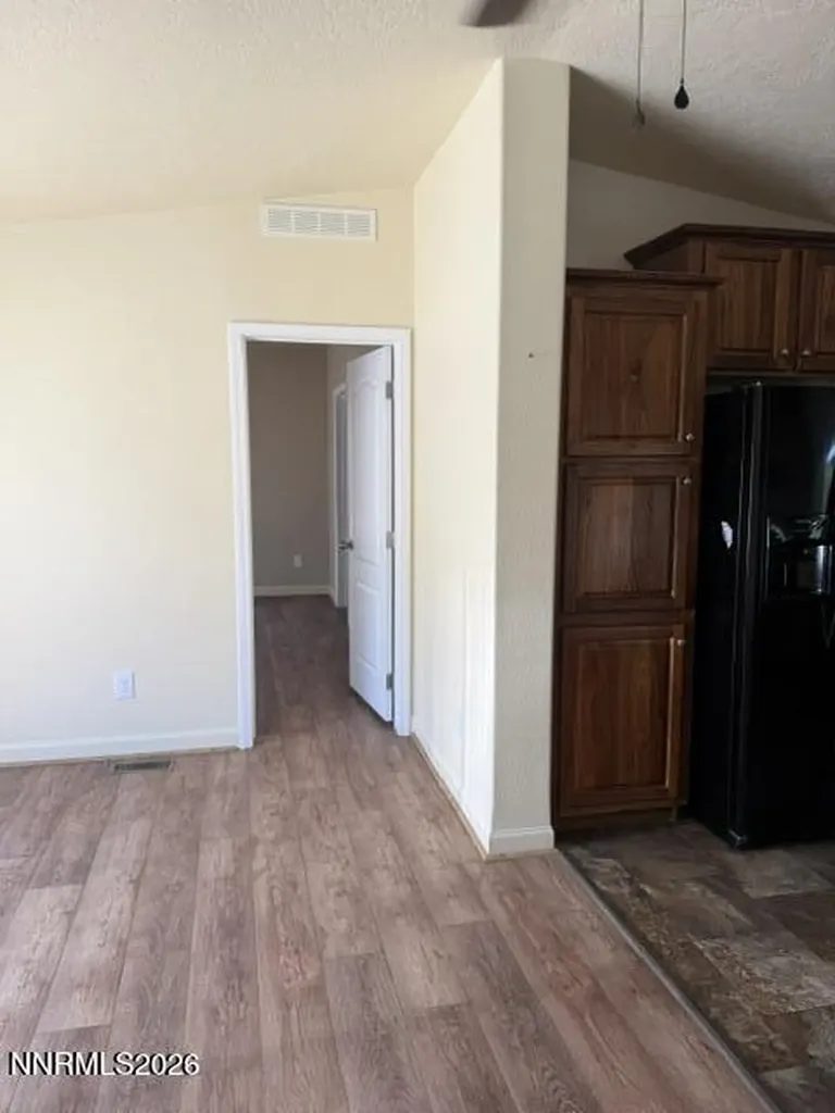2195 Old River Fallon NV 89406