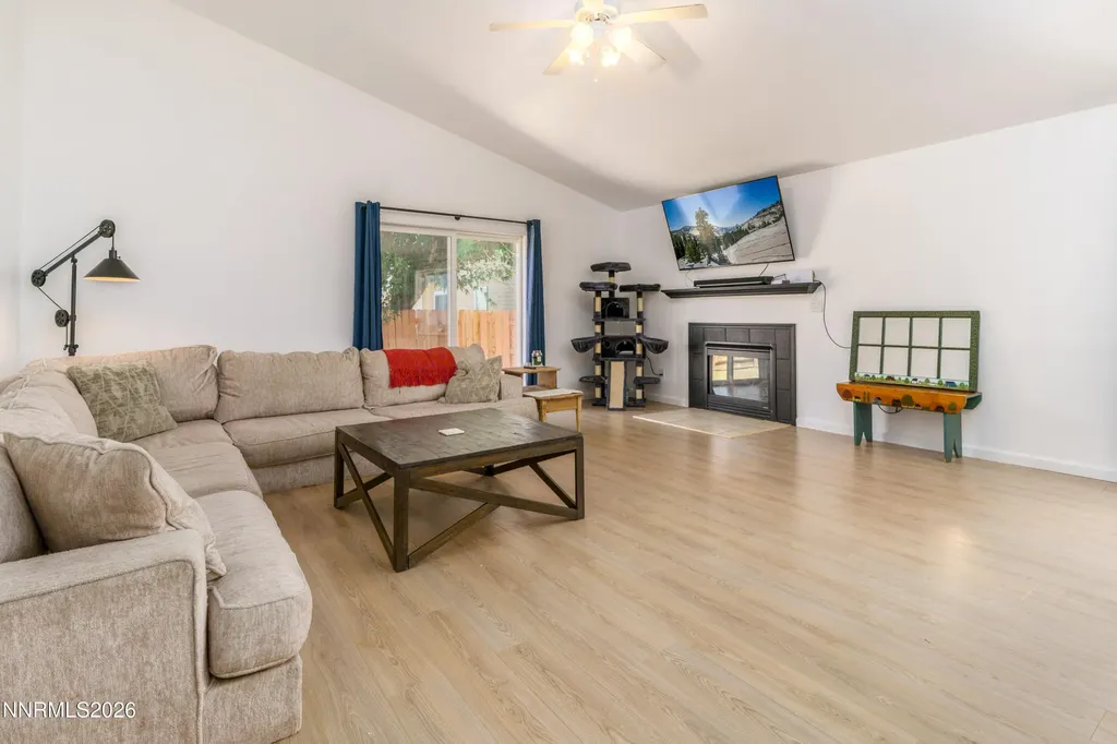 454 Mallard Fernley NV 89408
