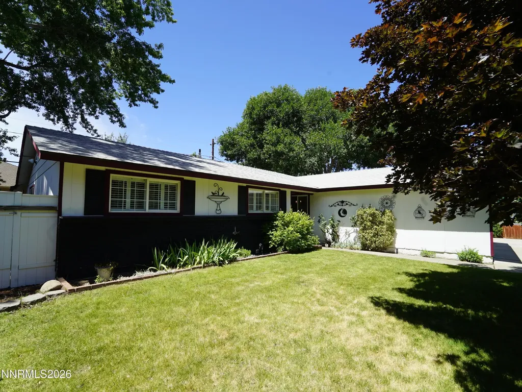 1548 Wildrose Minden NV 89423