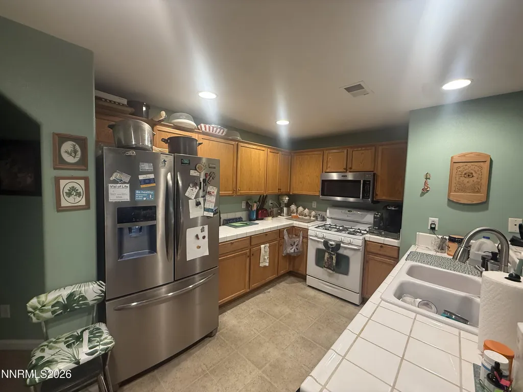 1394 Pin Oak Gardnerville NV 89410