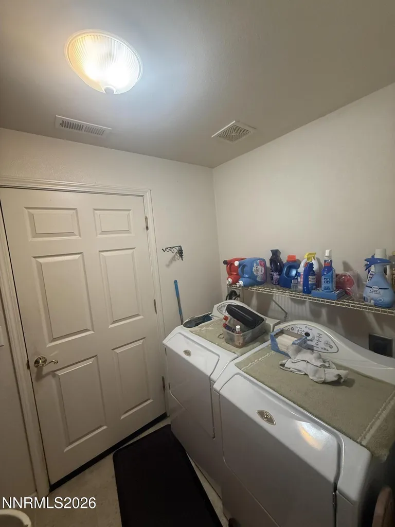 1394 Pin Oak Gardnerville NV 89410