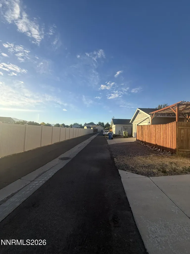 1394 Pin Oak Gardnerville NV 89410