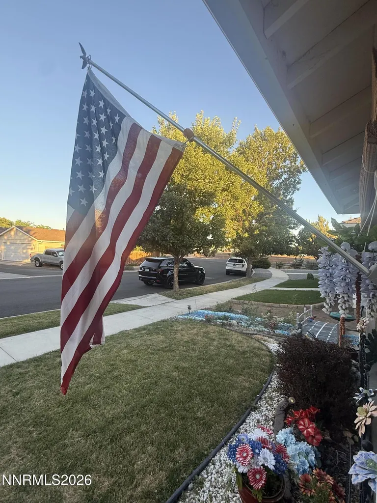 1394 Pin Oak Gardnerville NV 89410
