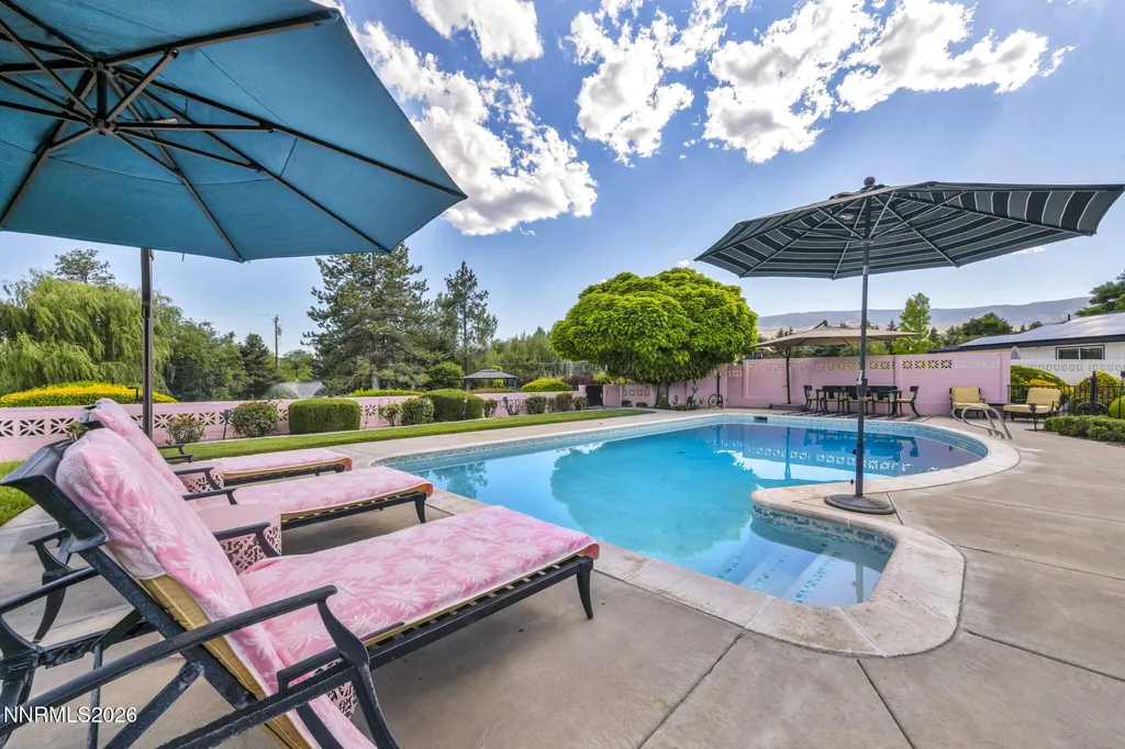 1850 View Crest Reno NV 89511