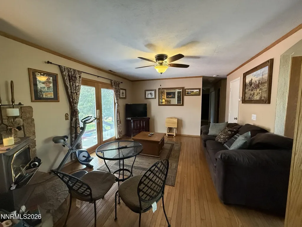 1438 Topaz Gardnerville NV 89460