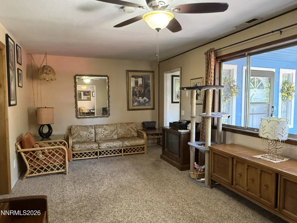 1438 Topaz Gardnerville NV 89460