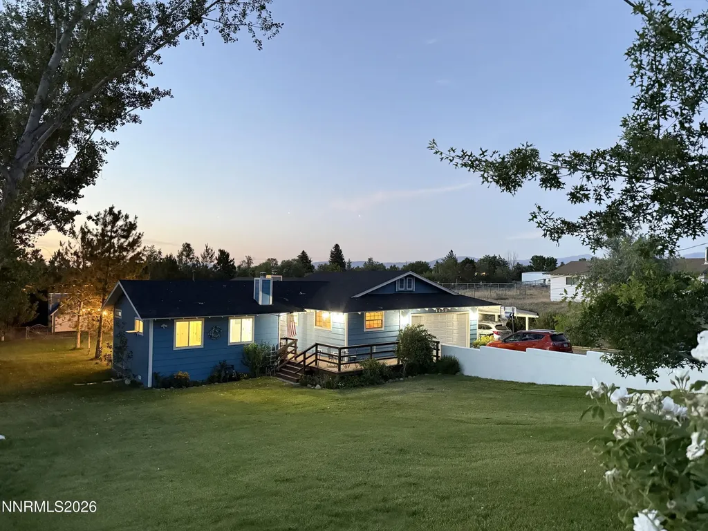 1438 Topaz Gardnerville NV 89460
