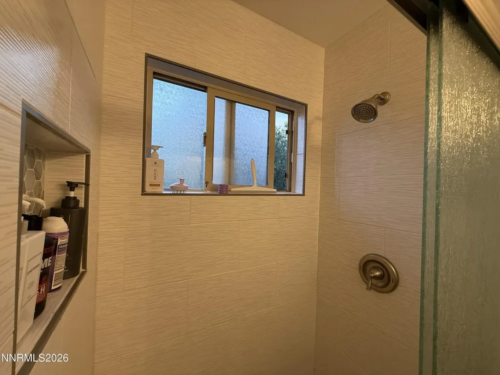 1438 Topaz Gardnerville NV 89460