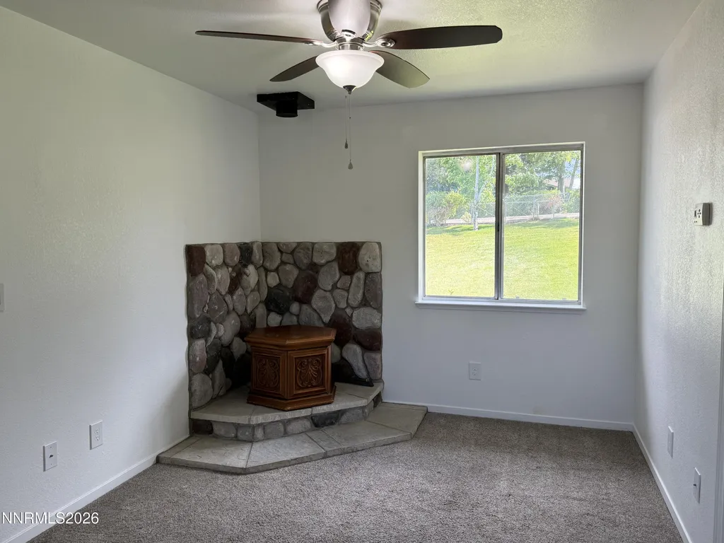 1438 Topaz Gardnerville NV 89460