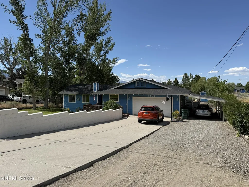1438 Topaz Gardnerville NV 89460