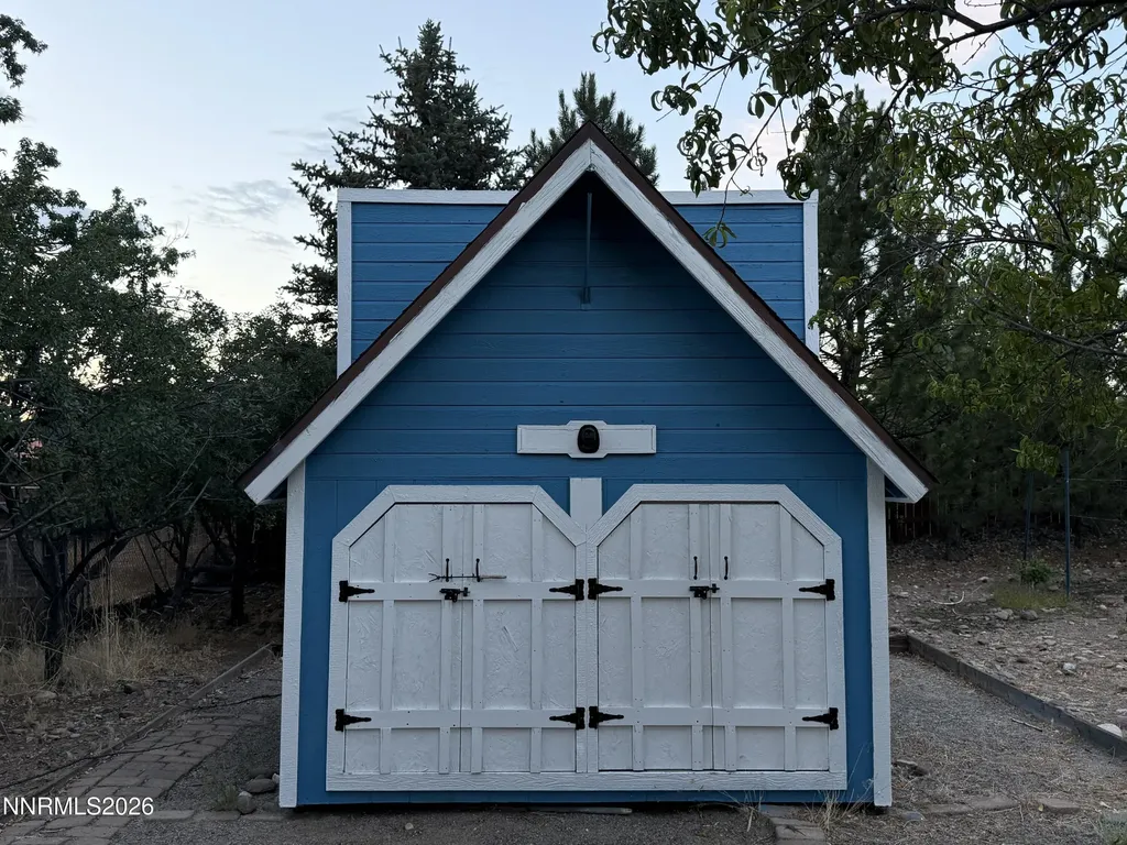 1438 Topaz Gardnerville NV 89460