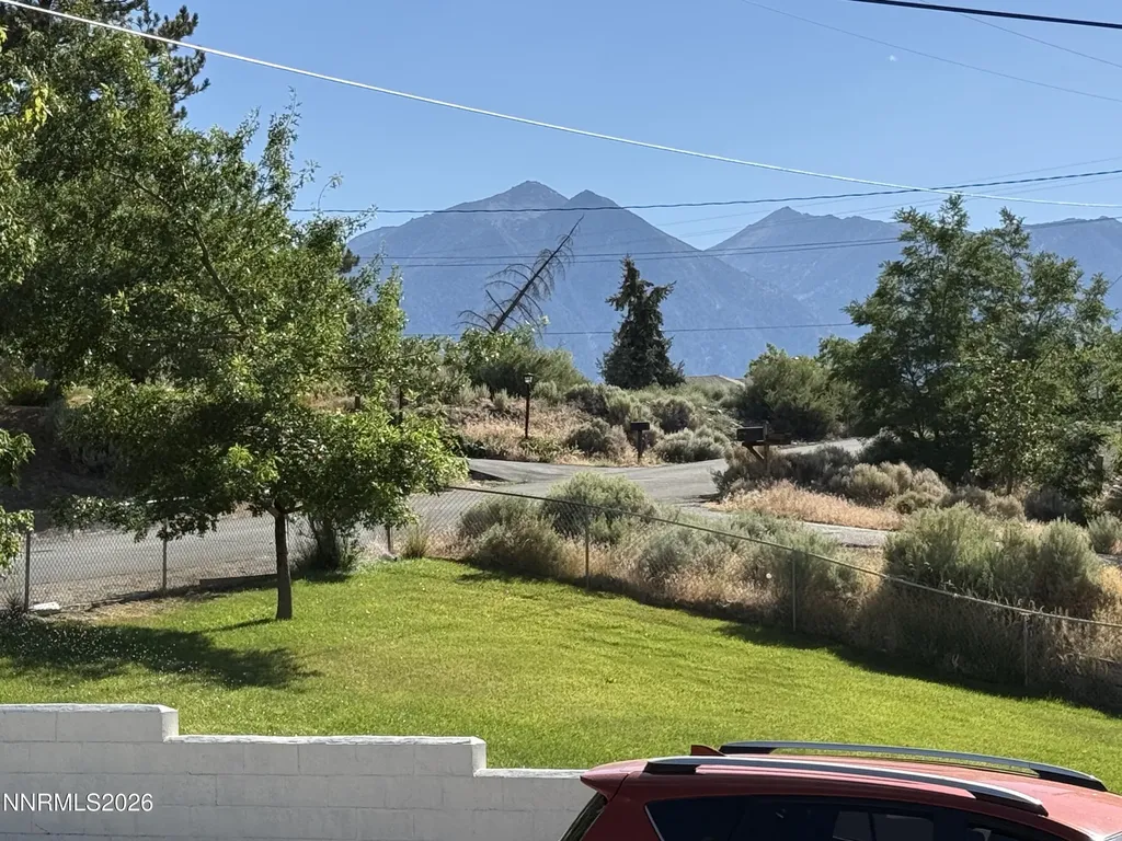 1438 Topaz Gardnerville NV 89460