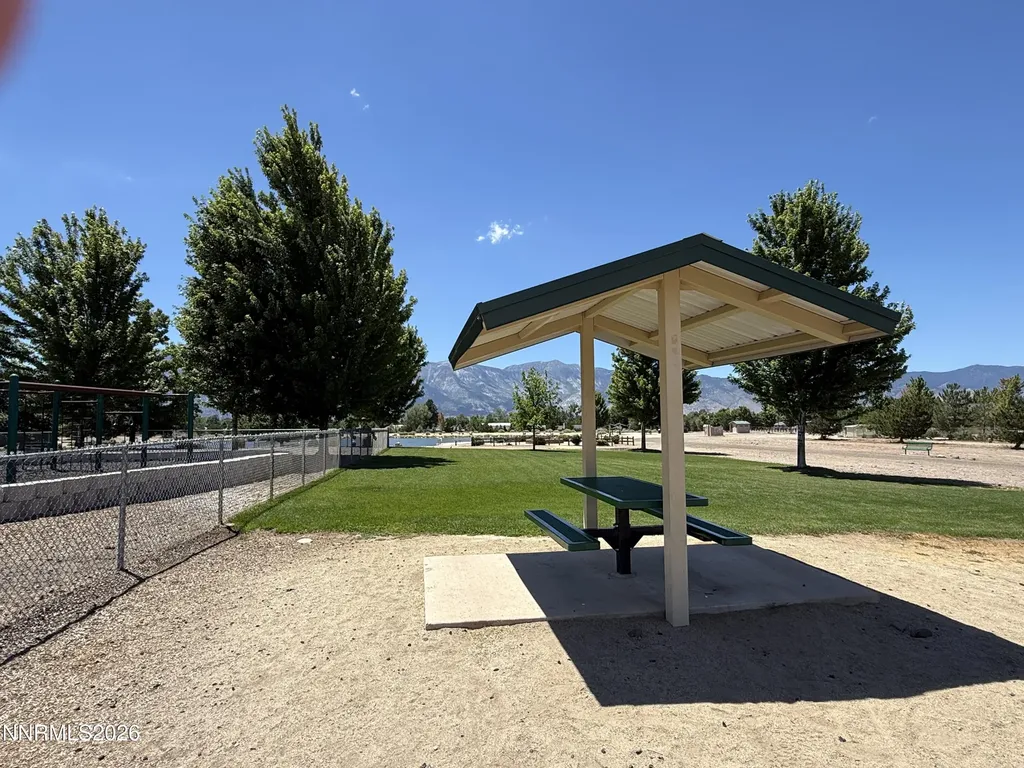 1438 Topaz Gardnerville NV 89460