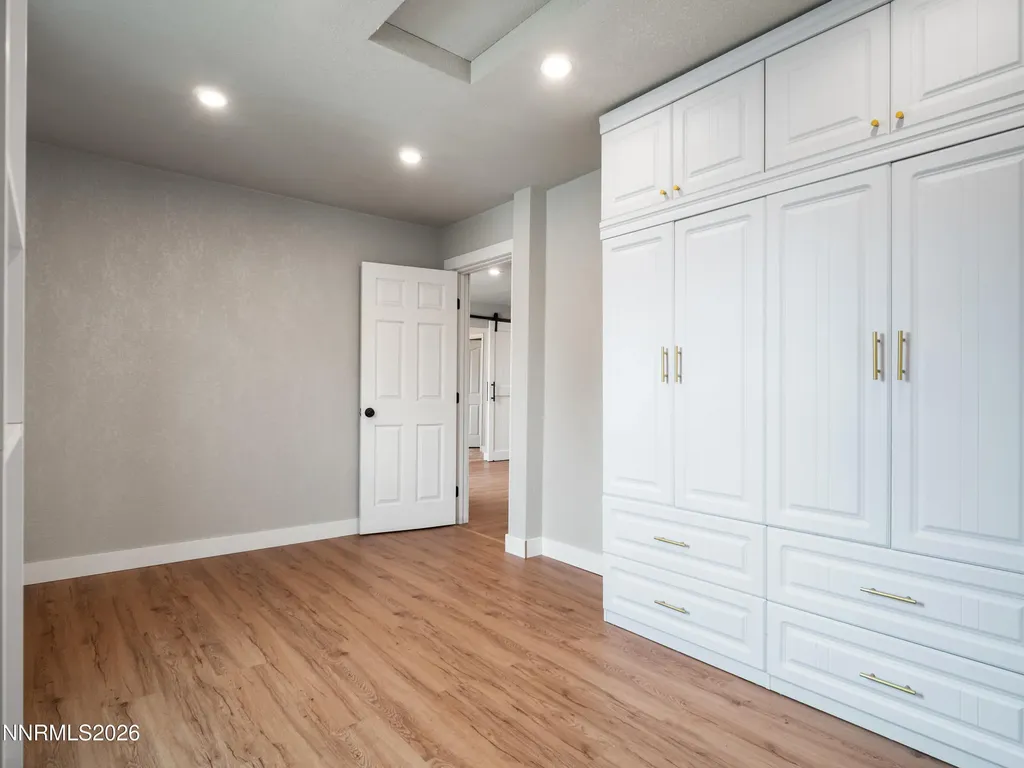 2556 Henning Minden NV 89423