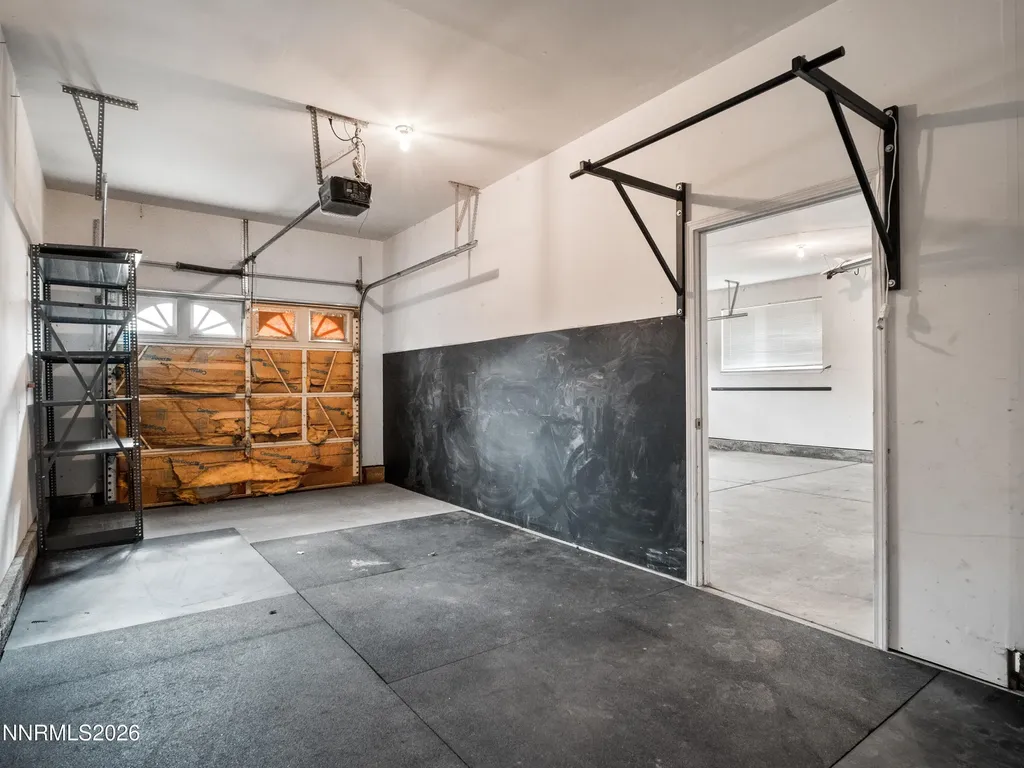 2556 Henning Minden NV 89423