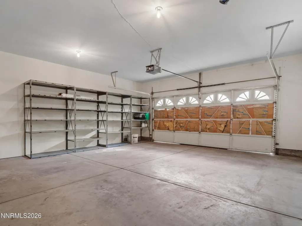 2556 Henning Minden NV 89423