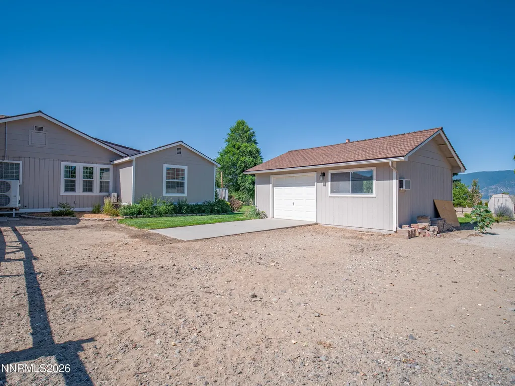 2556 Henning Minden NV 89423