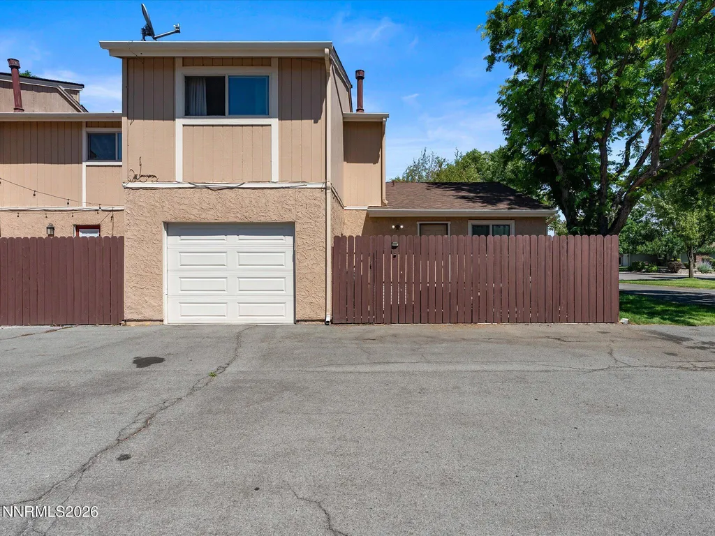 1630 Olua Street Minden NV 89423