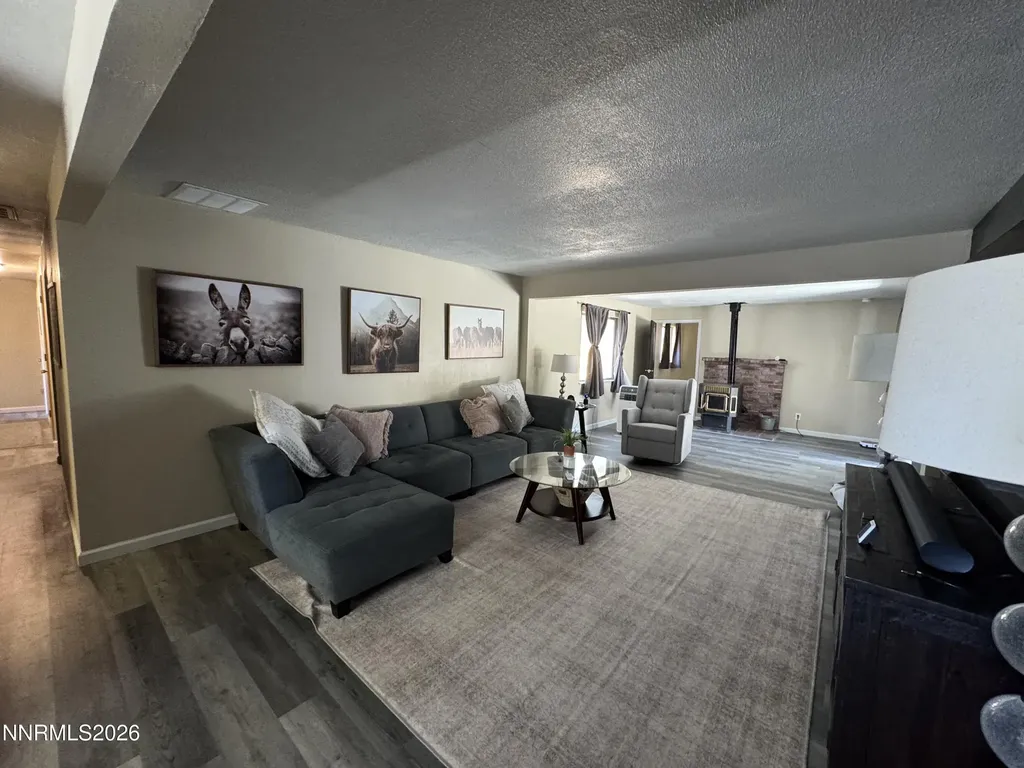 1332 Toiyabe Gardnerville NV 89410