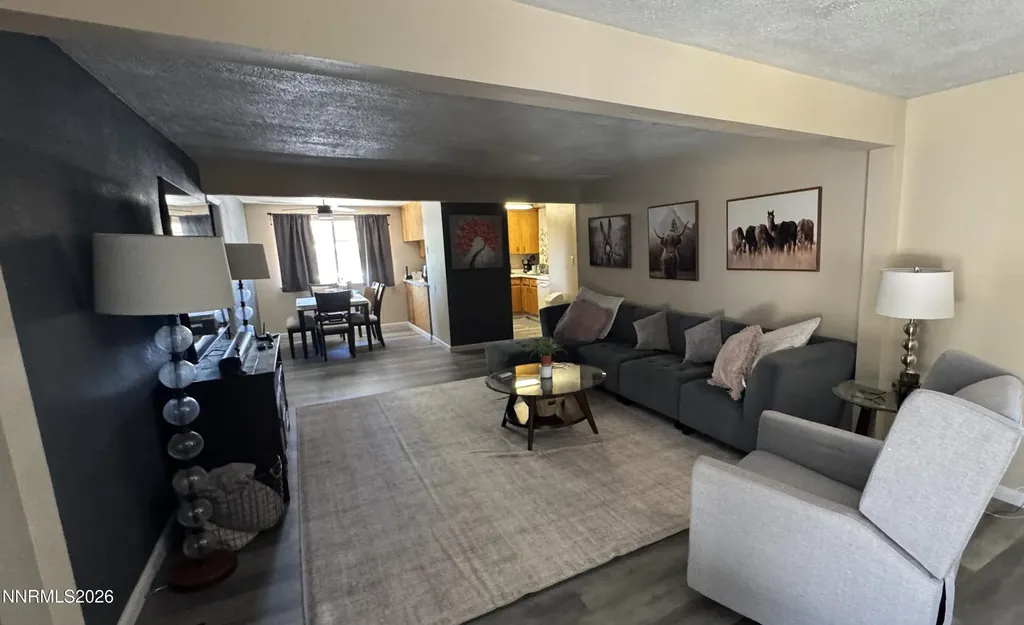 1332 Toiyabe Gardnerville NV 89410