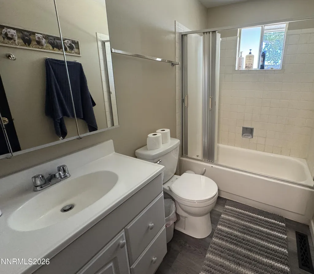 1332 Toiyabe Gardnerville NV 89410