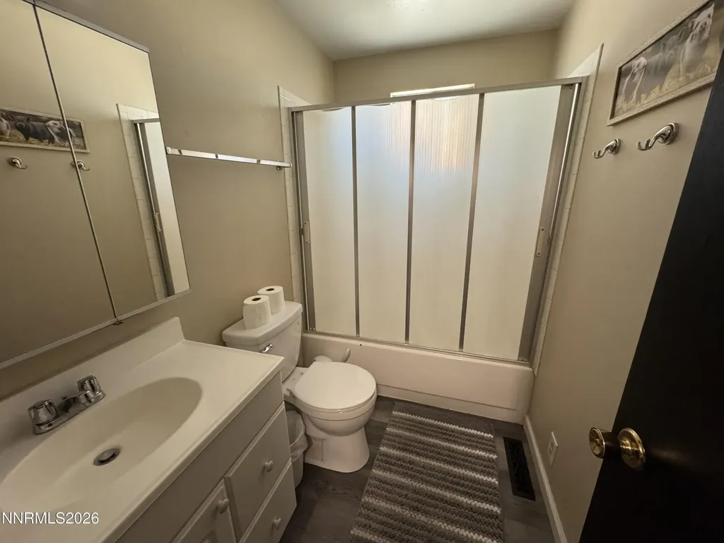 1332 Toiyabe Gardnerville NV 89410