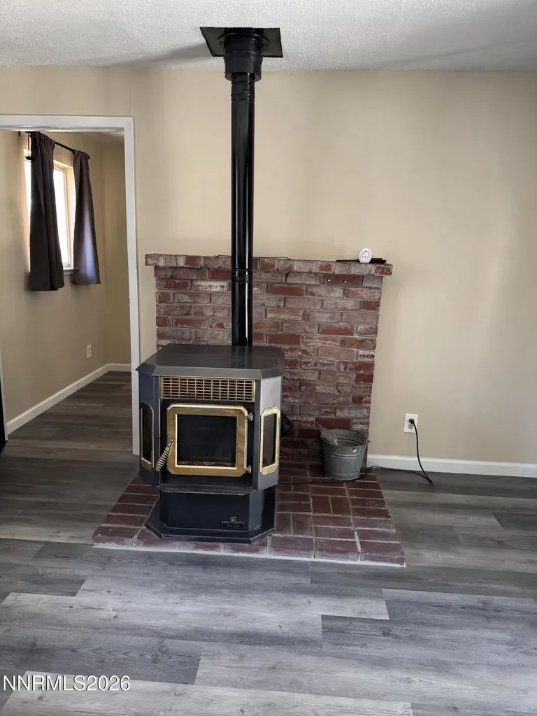 1332 Toiyabe Gardnerville NV 89410