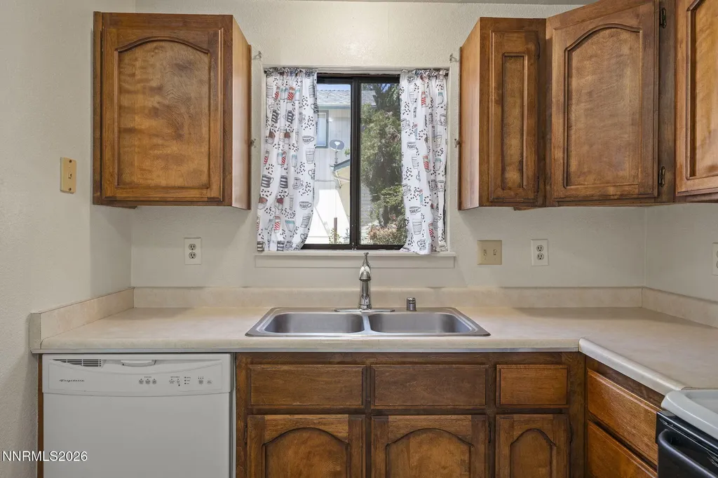 868 Minnesota Carson City NV 89703