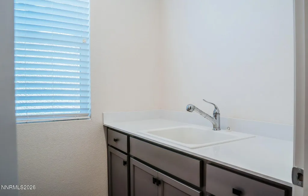7729 Navasota Sparks NV 89436