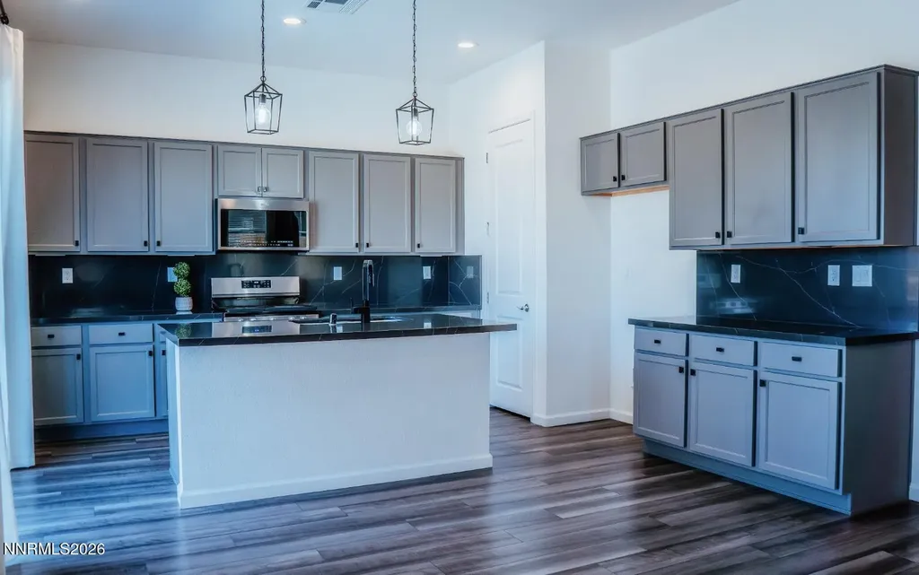 7729 Navasota Sparks NV 89436