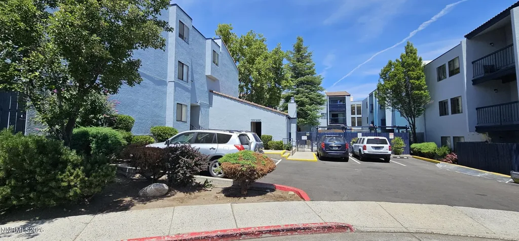 2700 Plumas Reno NV 89509