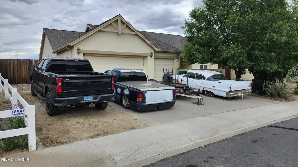 103 Creekside Dayton NV 89403