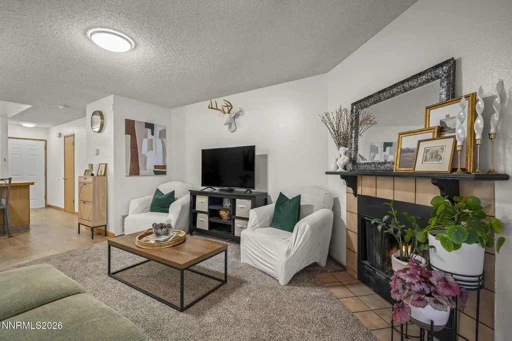 1466 Selmi Reno NV 89512