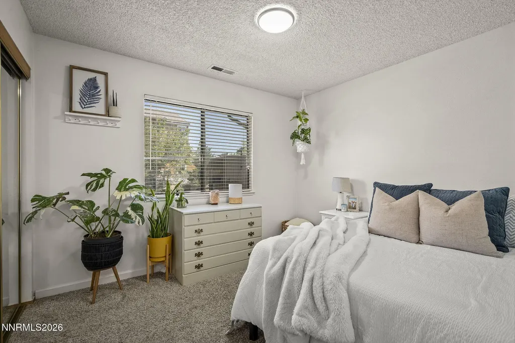 1466 Selmi Reno NV 89512