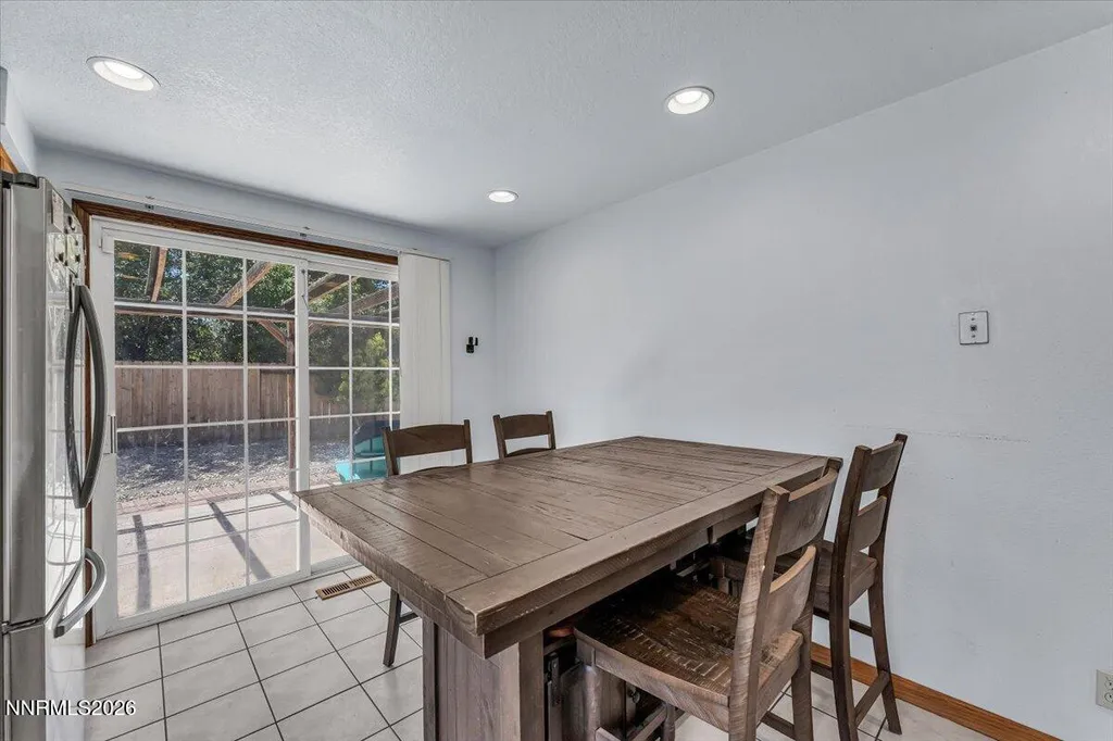 1805 Camelback Sparks NV 89434