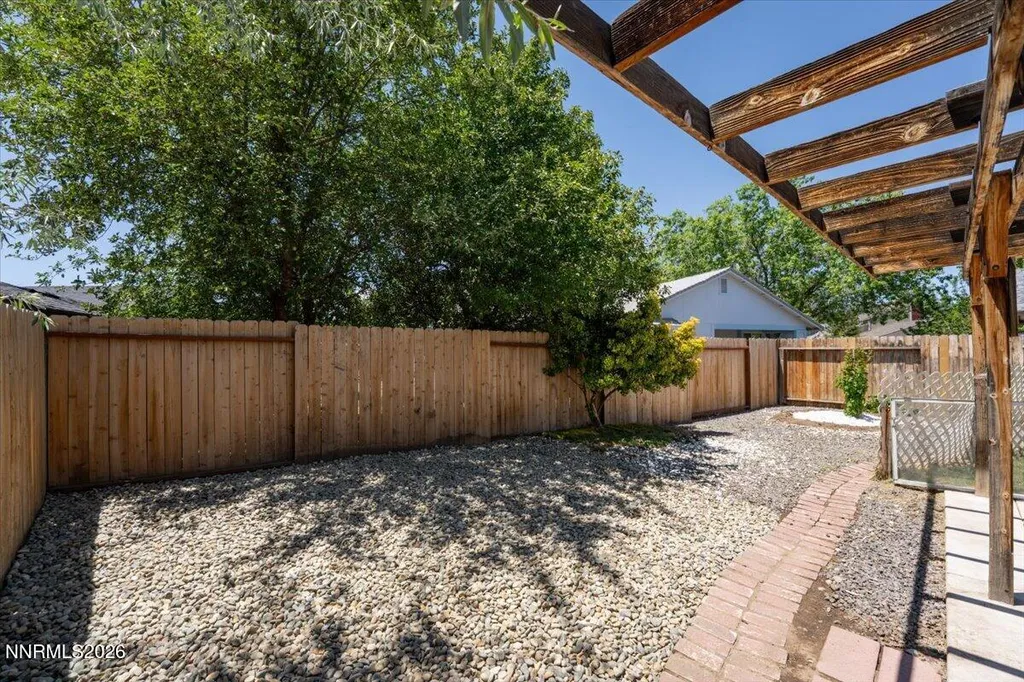 1805 Camelback Sparks NV 89434