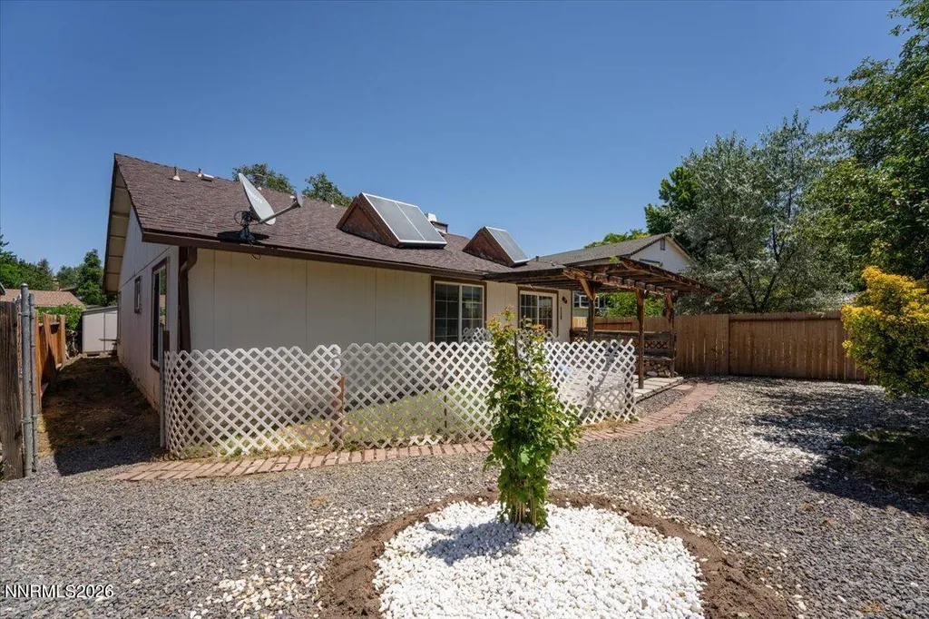 1805 Camelback Sparks NV 89434