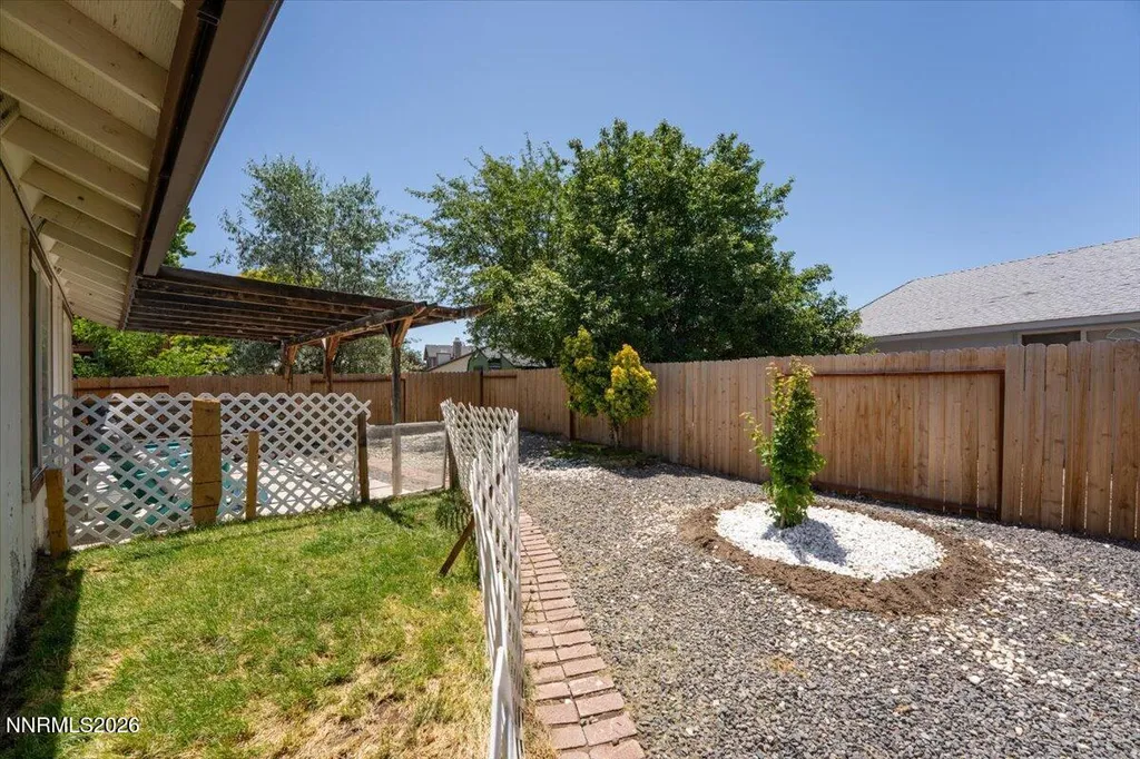 1805 Camelback Sparks NV 89434