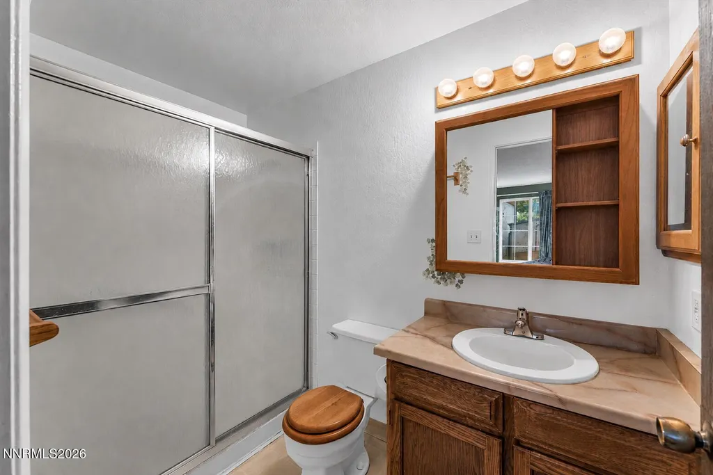 1805 Camelback Sparks NV 89434