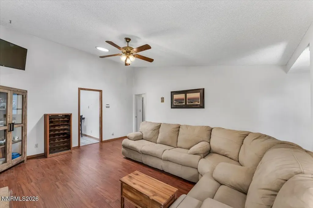 1805 Camelback Sparks NV 89434
