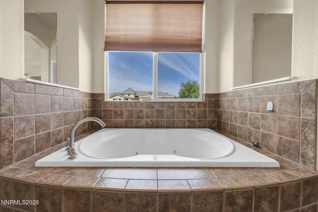 515 Crabapple Dayton NV 89403