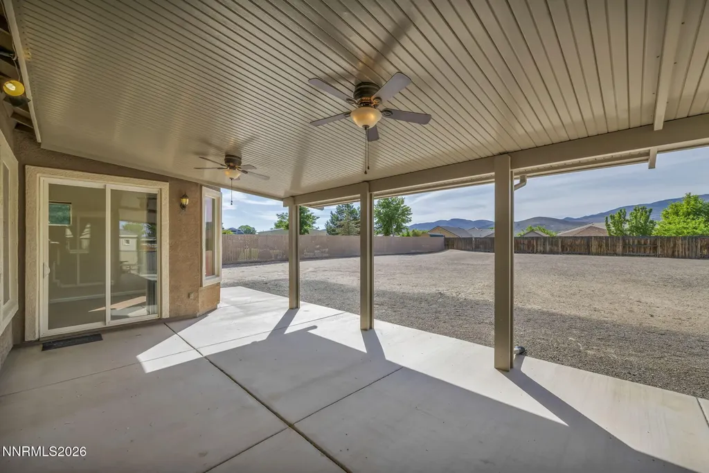 515 Crabapple Dayton NV 89403