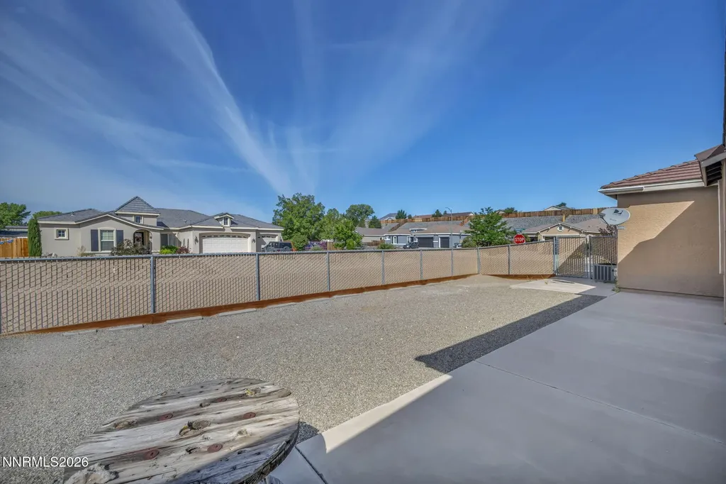 515 Crabapple Dayton NV 89403