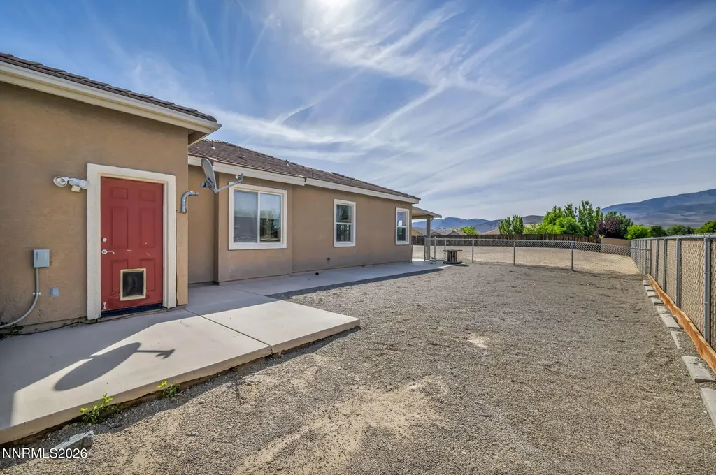515 Crabapple Dayton NV 89403