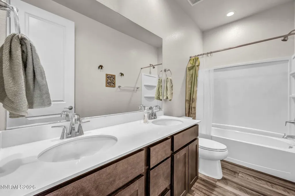 7814 Navasota Sparks NV 89436