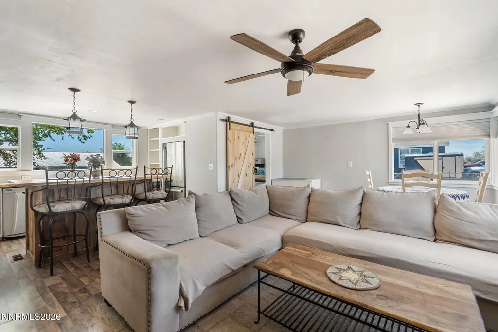 3908 Cypress Silver Springs NV 89429