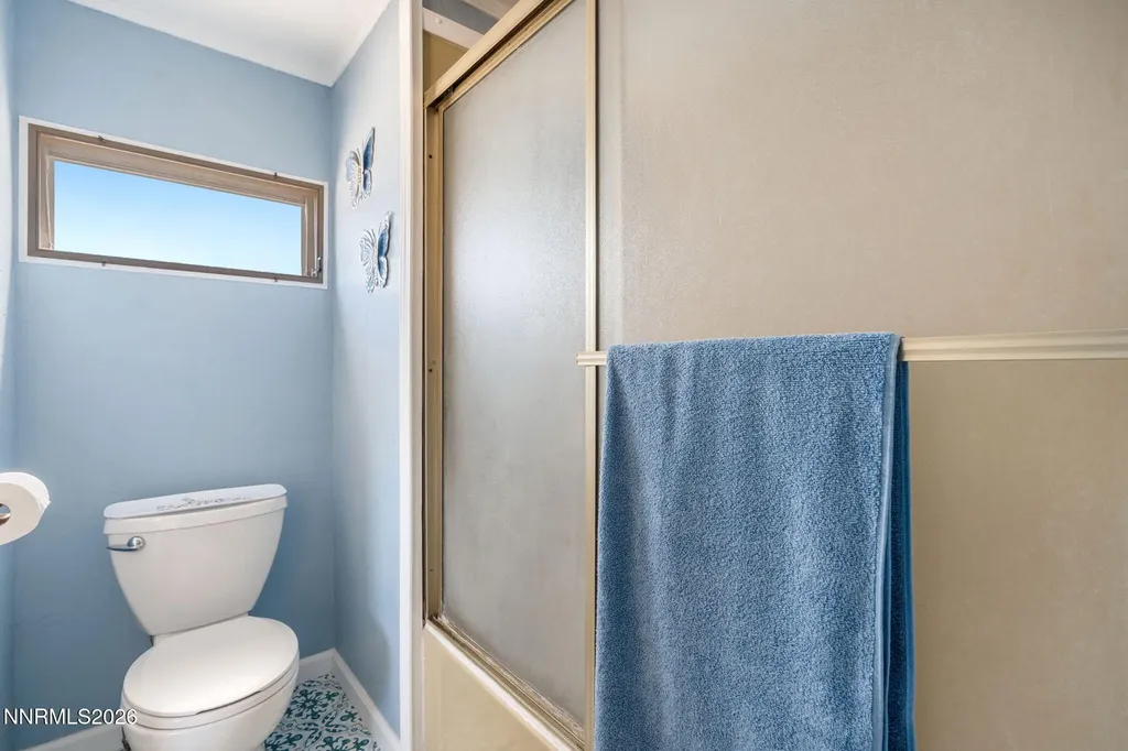 3908 Cypress Silver Springs NV 89429