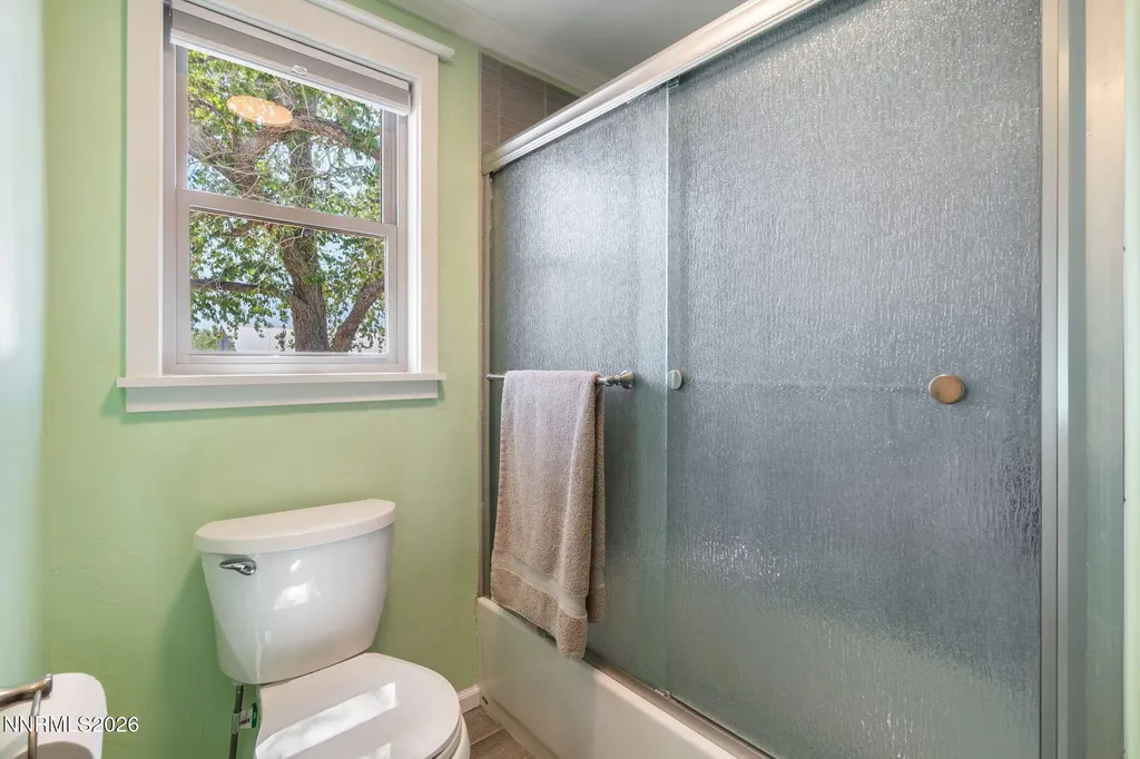 3908 Cypress Silver Springs NV 89429