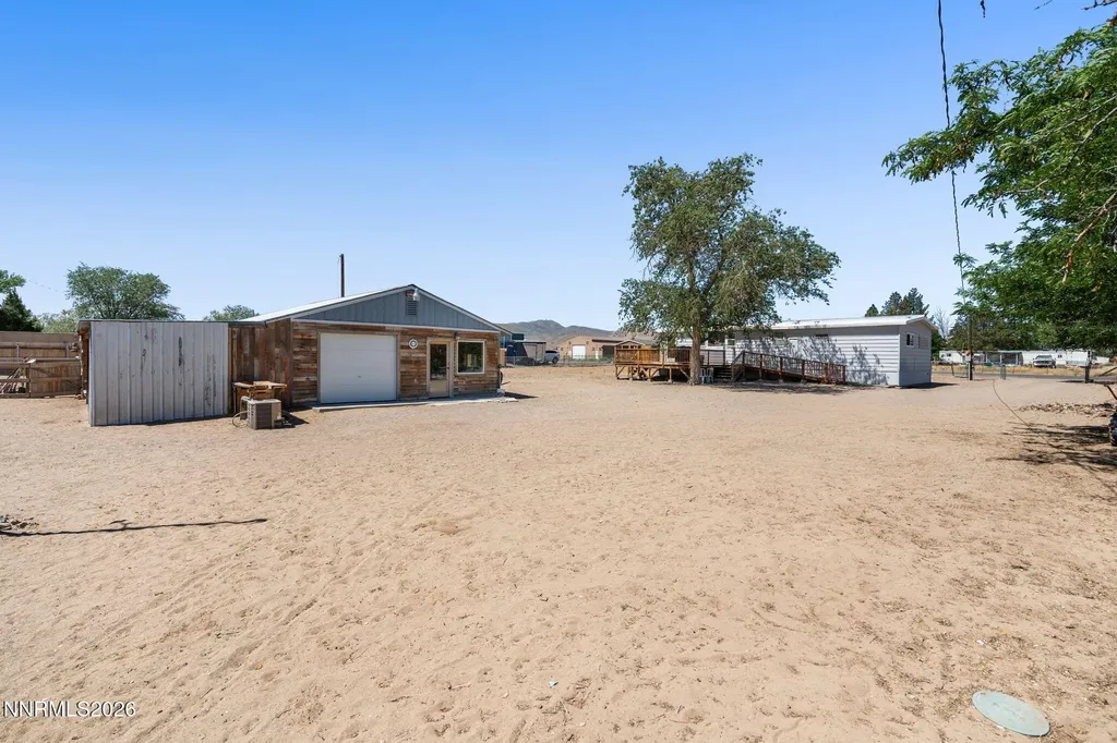 3908 Cypress Silver Springs NV 89429